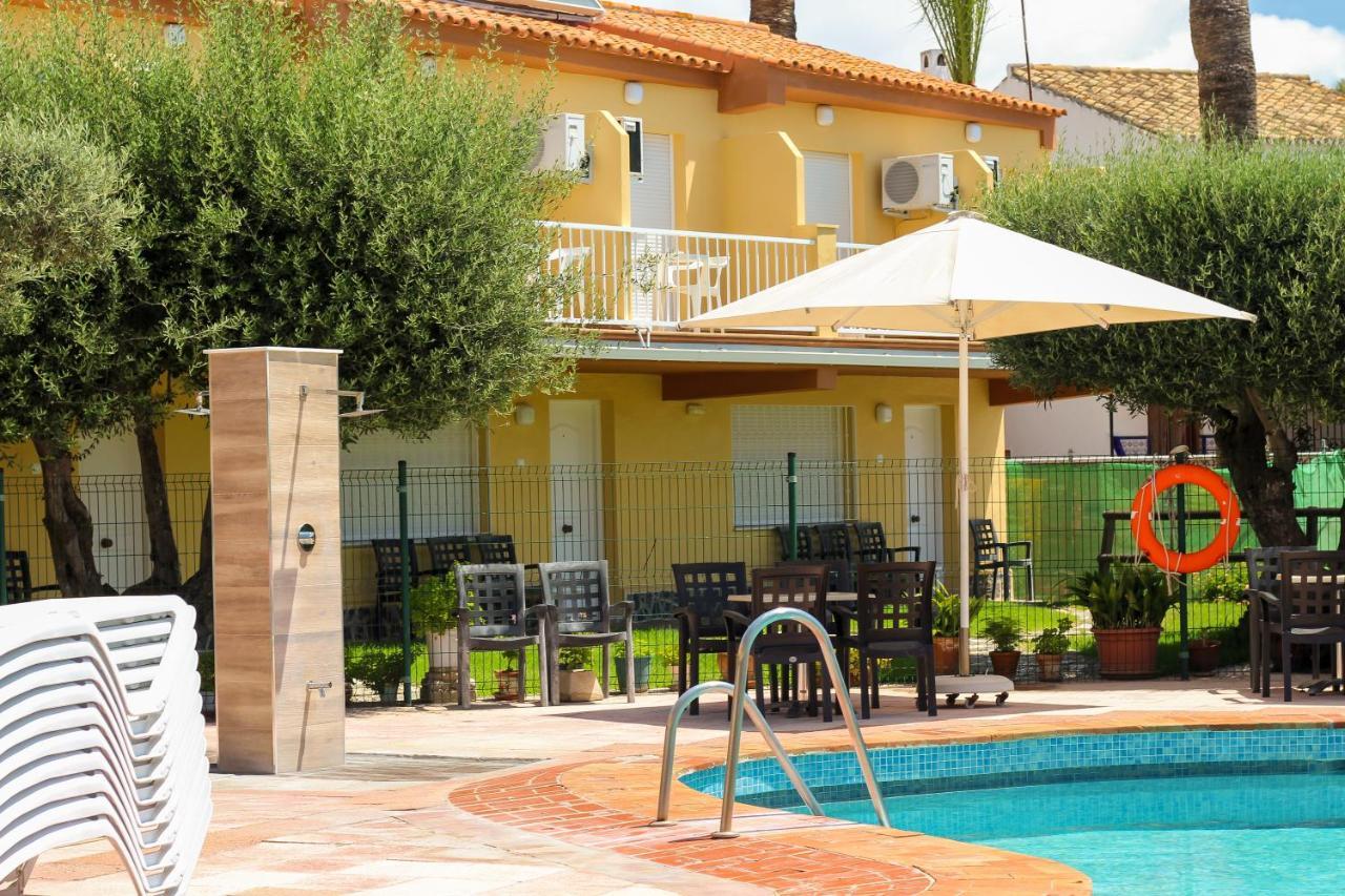 Hostal Esperanza Benajarafe Exterior photo